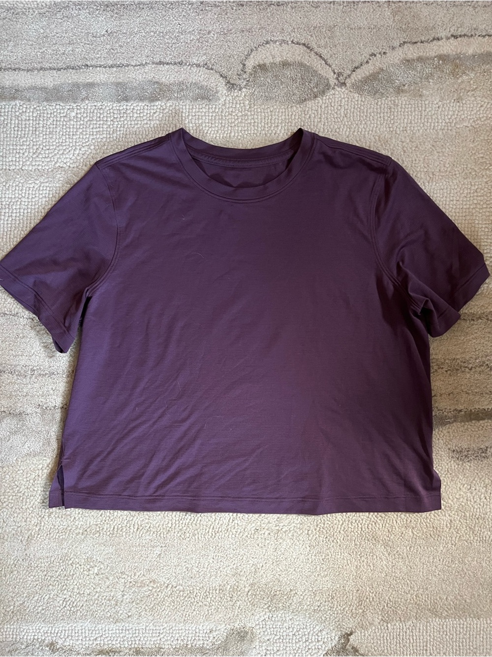 Lululemon cropped athletic tee